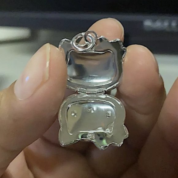 STERLING SILVER HELLO KITTY PENDENT LOCKET NECKLACE - Picture 4 of 4